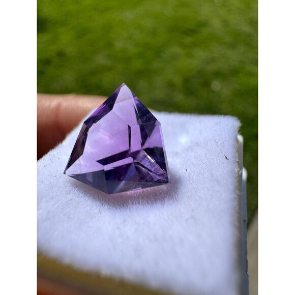 4.01 carat Amethyst from Rwanda - Cut by Ravenstein Gems - Picture 4 of 8